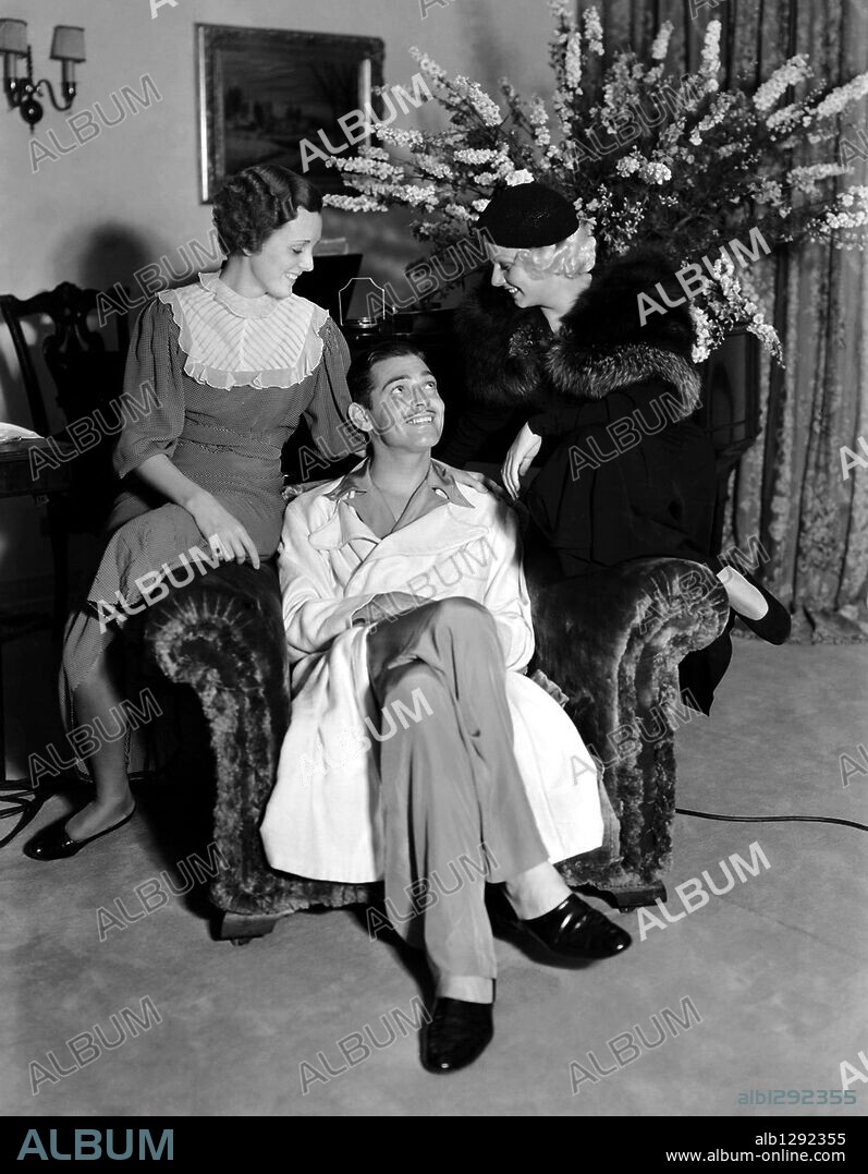 CAROLE LOMBARD, CLARK GABLE, JEAN HARLOW et MARY ASTOR dans RED DUST, 1932, réalisé par VICTOR FLEMING. Copyright M.G.M.