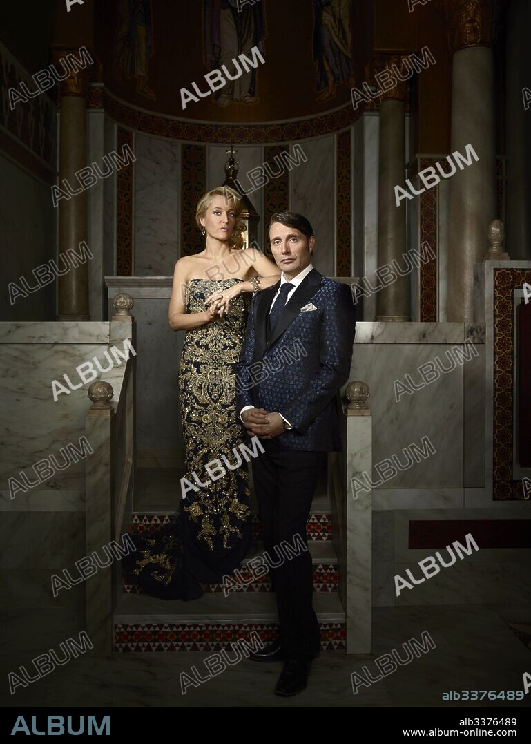 GILLIAN ANDERSON and MADS MIKKELSEN in HANNIBAL, 2013, directed by MICHAEL RYMER and TIM HUNTER. Copyright DINO DE LAURENTIIS. Season 3.