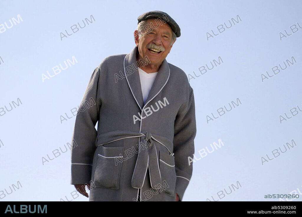 GEORGE SEGAL in THE GOLDBERG, 2013, directed by JAY CHANDRASEKHAR, LEA THOMPSON, SETH GORDON and VICTOR NELLI JR.. Copyright Sony Pictures Television.