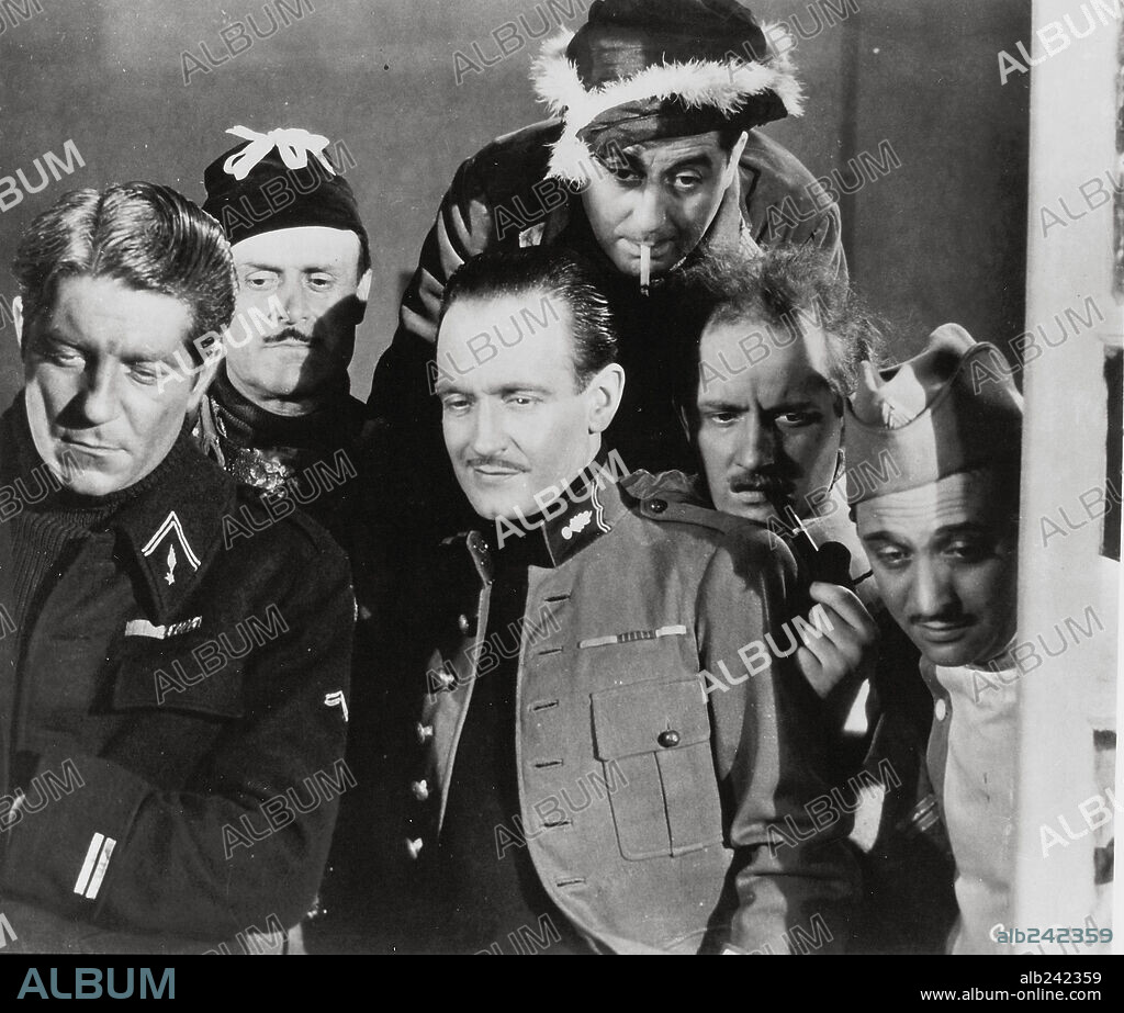 JEAN GABIN y PIERRE FRESNAY en LA GRAN ILUSIÓN, 1937 (LA GRANDE ILLUSION), dirigida por JEAN RENOIR. Copyright REALISATIONS D'ART CINEMATOGRAPHIQUE.