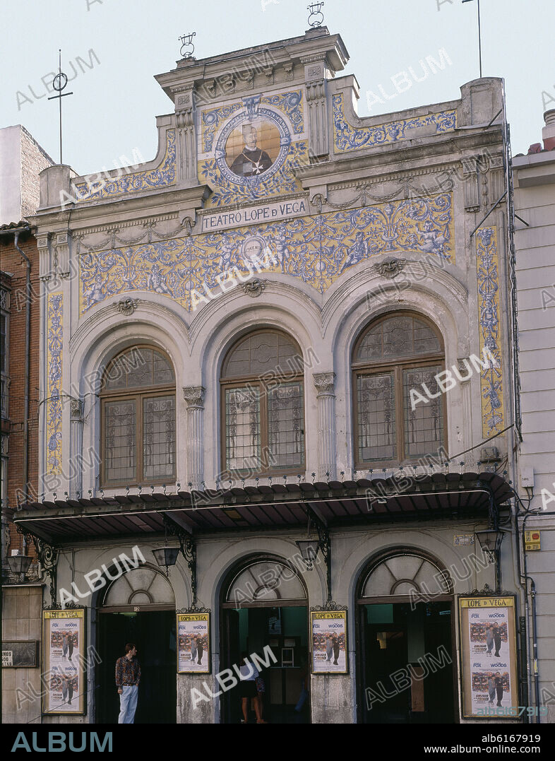 JERONIMO DE LA GANDARA (1825-1877). TEATRO LOPE DE VEGA CONSTRUIDO EN 1861 - FACHADA DE AZULEJOS CON EL RETRATO DE LOPE DE VEGA.