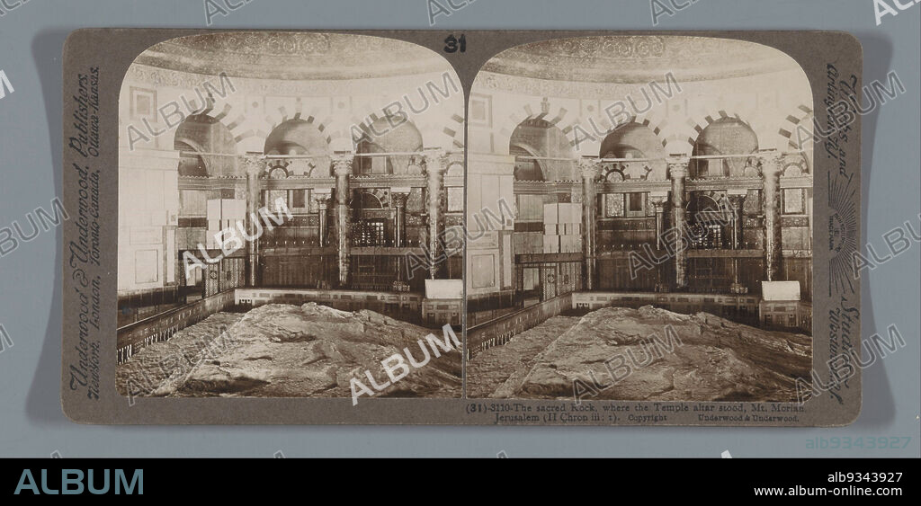 Sacred Rock in the Dome of the Rock, Jerusalem, The sacred Rock, where the Temple altar stood, Mt. Moriah, Jerusalem (II Chron iii:1) (title on object), anonymous, publisher: Underwood and Underwood (mentioned on object), Jeruzalem, publisher: New York (city) (possibly), 1900 - 1905, cardboard, baryta paper, gelatin silver print, height 88 mm × width 177 mm.