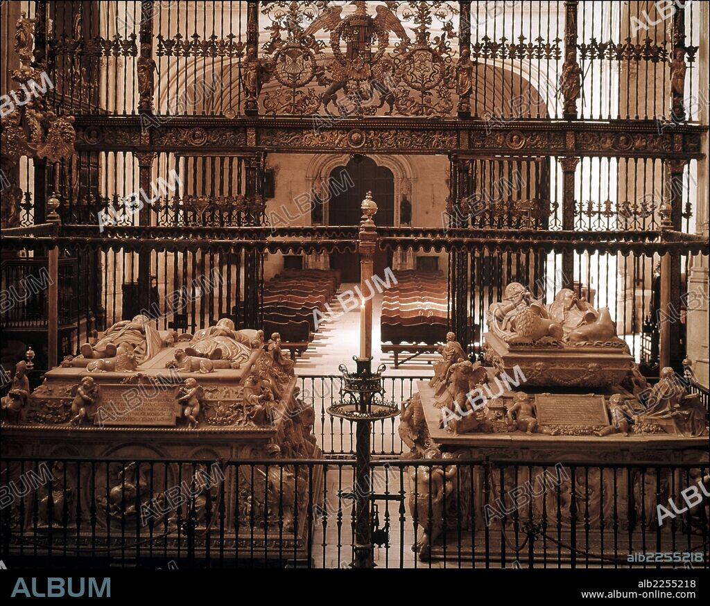 REYES CATOLICOS. FERNANDO II DE ARAGON E ISABEL I DE CASTILLA.  SEPULCRO EN LA CAPILLA REAL DE GRANADA. OBRA ESCULTORICA DE DOMENICO FANCELLI.
