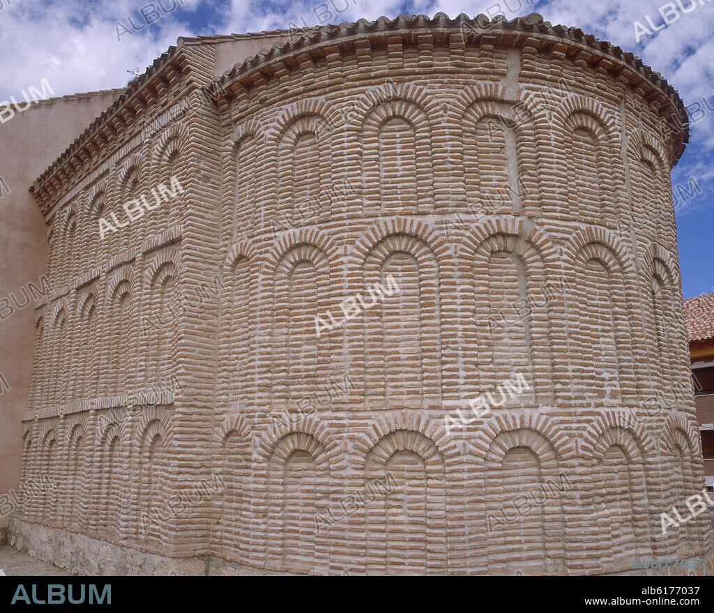ABSIDE SEMICIRCULAR - S XVI.