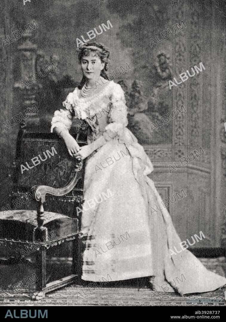 Suzanne Reichenberg, French actress, 1883. The dessert Crepes Suzette is named after Suzanne (Suzette) Reichenberg (1853-1924) A photograph from Album de Photographies dans L'Intimite de Personnages Illustres, 1865-1905, 4th album, Editions MD, Paris.
