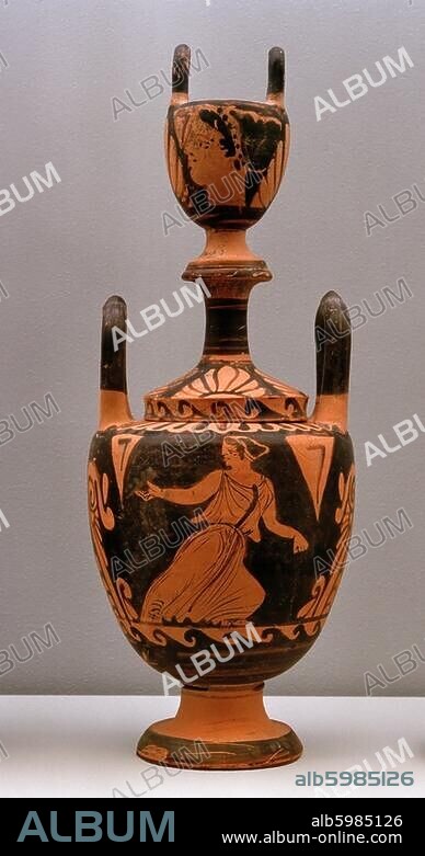 Greek vase painting, before 330 BC. Lebes Gamikos with young woman. Paestanic redfigured, painter from Naples 1778, height 39 cm. From the Tomb of the Mule Cart (woman's tomb), found:. Paestum (Italy), Andriuolo, tomb. 89/1969. Inv. Nr 22314.