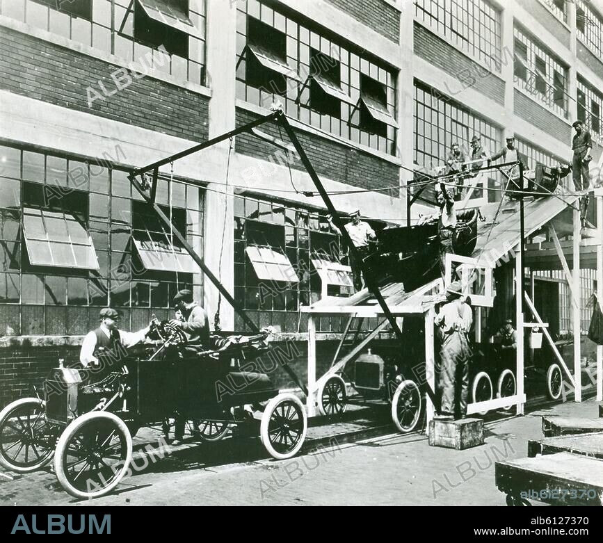 Technik / Industrie: Automobilindustrie:-Ford Modell T-Produktion in Detroit (USA).-Foto, 1913.
