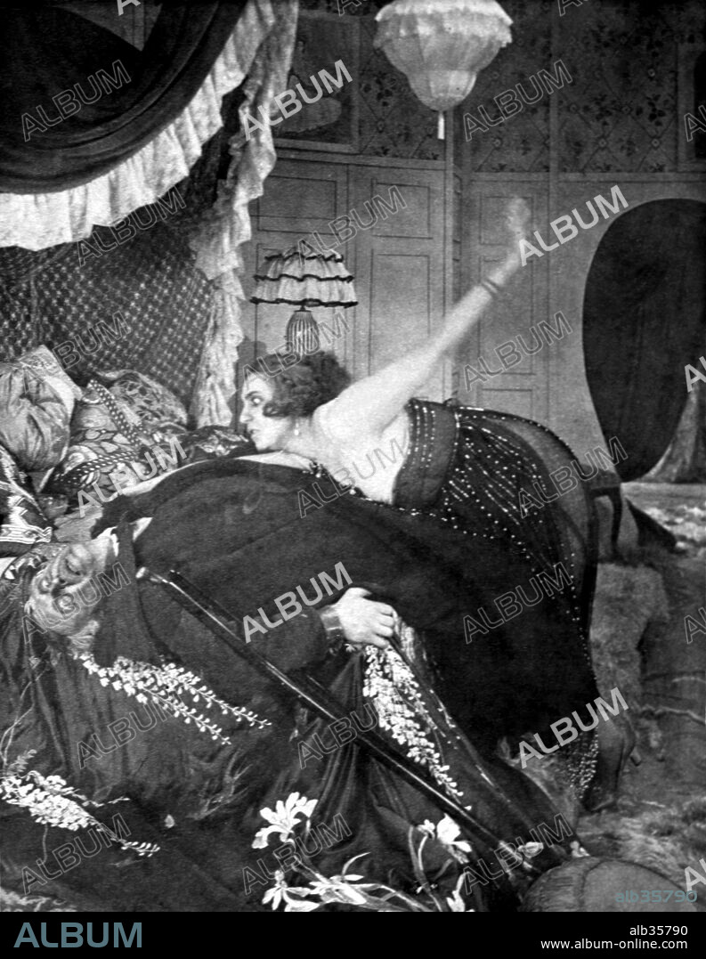 ASTA NIELSEN in THE DANCE OF THE DEAD, 1912 (DER TOTENTANZ), directed by URBAN GAD. Copyright DEUTSCHE BIOSCOP/PROJEKTIONS AG "UNION".