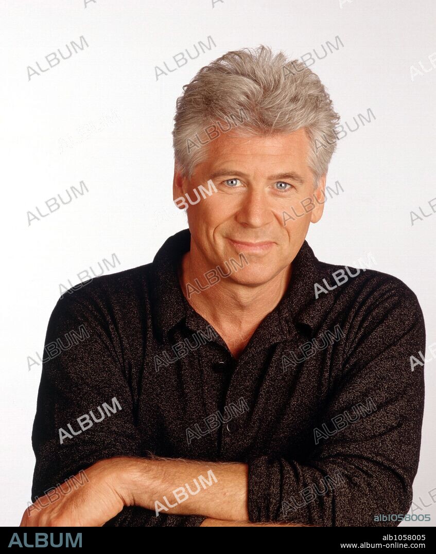 BARRY BOSTWICK in SPIN CITY, 1996, directed by ANDY CADIFF and TED WASS. Copyright DREAMWORKS SKG.