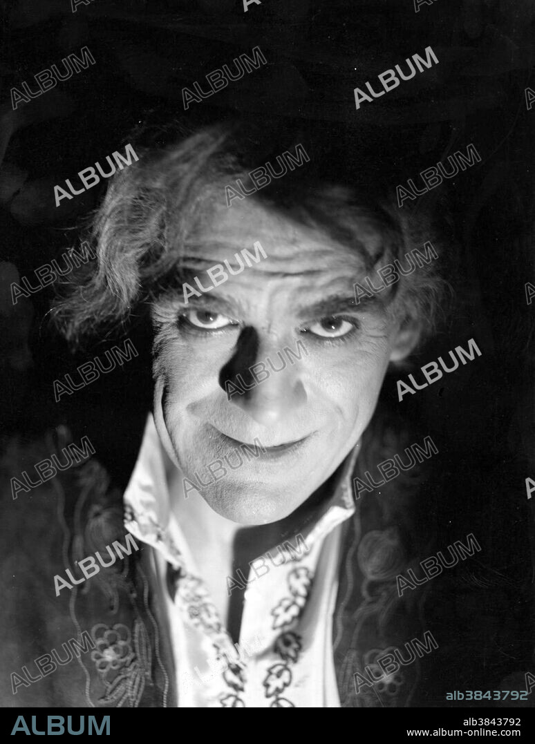 BORIS KARLOFF in THE BLACK ROOM, 1935, directed by ROY WILLIAM NEILL. Copyright COLUMBIA PICTURES.
