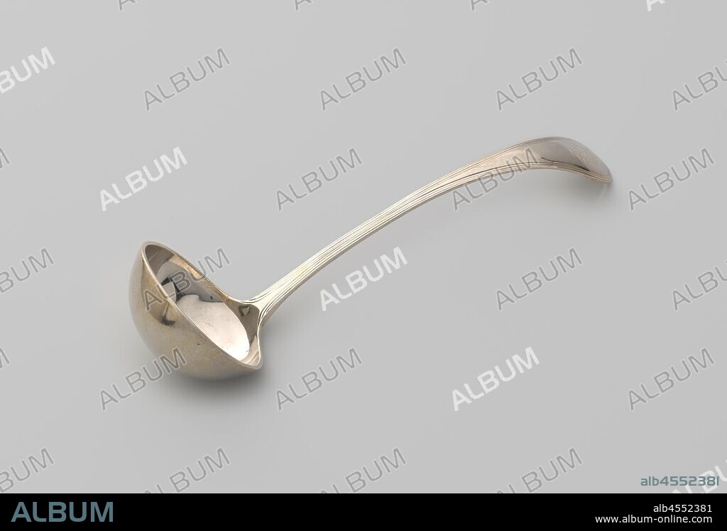Soup ladle with the Clifford family crest, The round, deep bowl is connected by means of single praise to the flat, vigorously curved handle, which widens to the rounded end and which is surrounded at the top by a fillet edge. The crowned Clifford coat of arms with the helmet mark and shield holders is engraved on the top of the stem., Nathanael Teuter, Amsterdam, 1823, silver (metal), l 29.1 cm × w 8.4 cm × d 6.7 cm × w 225 gr.