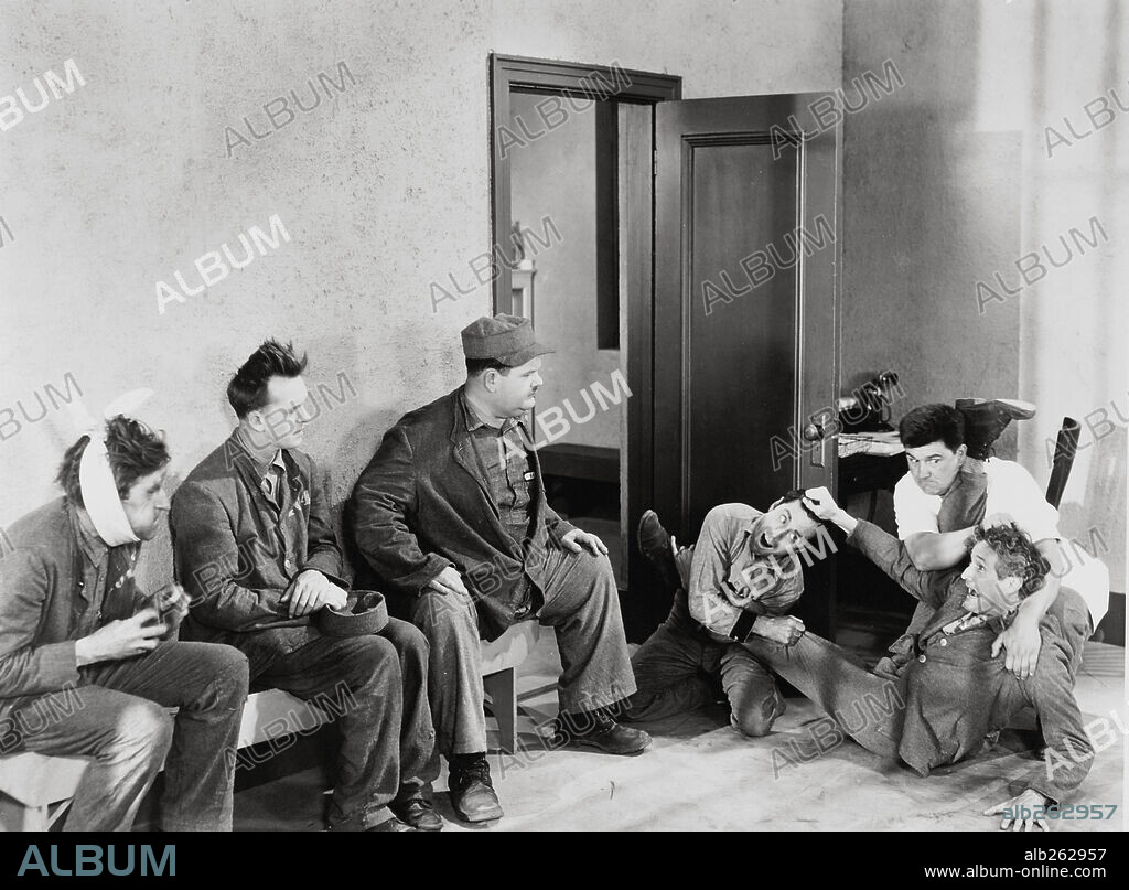 OLIVER HARDY and STAN LAUREL in JAILBIRDS, 1931 (PARDON US), directed by JAMES PARROTT. Copyright METRO GOLDWYN MAYER.