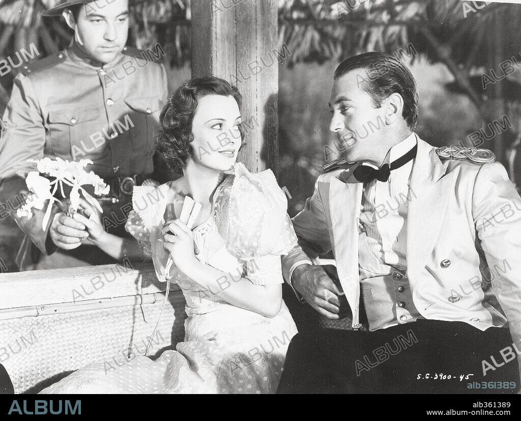 ANDREA LEEDS, BRODERICK CRAWFORD and GARY COOPER in THE REAL GLORY, 1939, directed by HENRY HATHAWAY. Copyright SAMUEL GOLDWYN/PARAMOUNT.