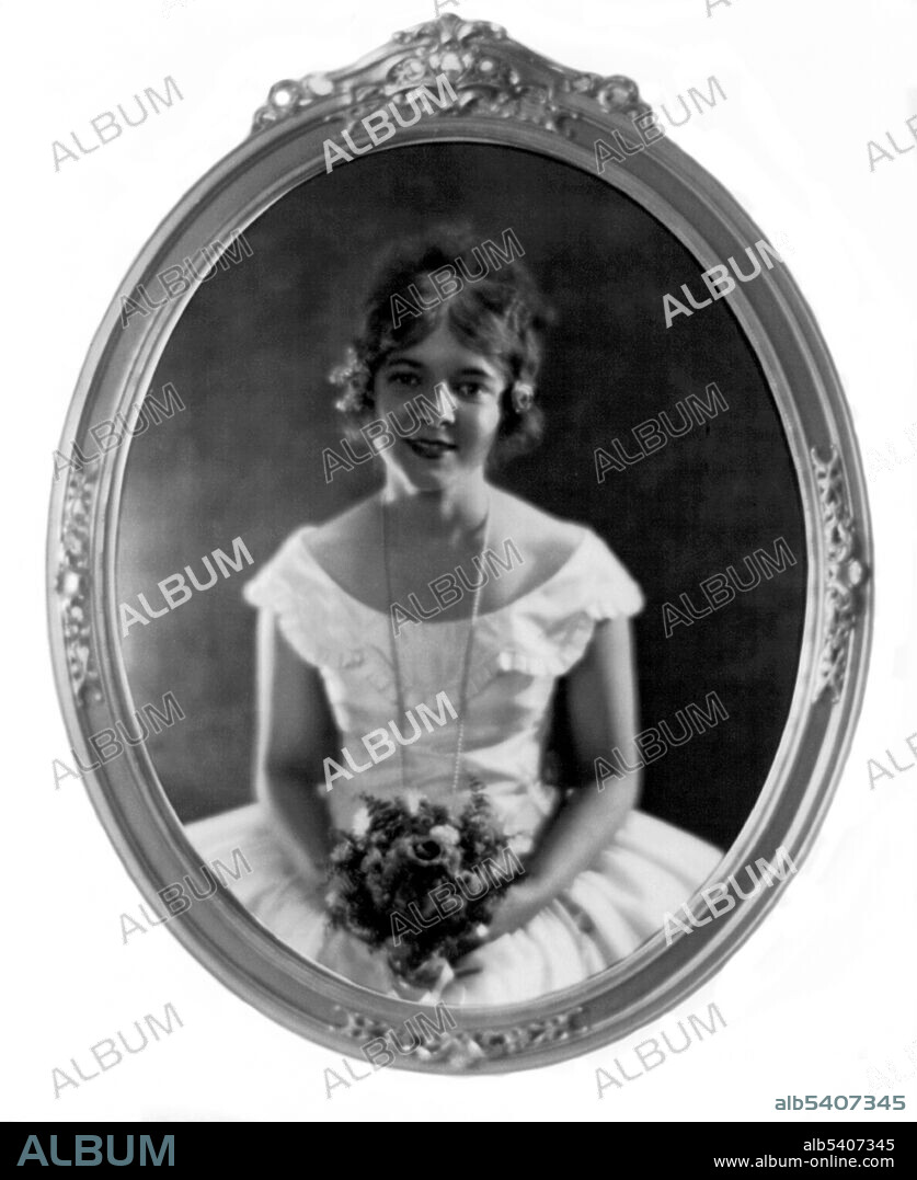 Helen Hayes MacArthur (October 10, 1900 - March 17, 1993) was an American actress whose career spanned 80 years. She eventually received the nickname, First Lady of American Theatre, and was one of 15 people who have won an Emmy, a Grammy, an Oscar, and a Tony Award (an EGOT). Hayes also received the Presidential Medal of Freedom, America's highest civilian honor, from President Ronald Reagan in 1986. In 1988, she was awarded the National Medal of Arts. Photoprint by Mary Dale Clarke, November 23, 1921 (cropped and cleaned).