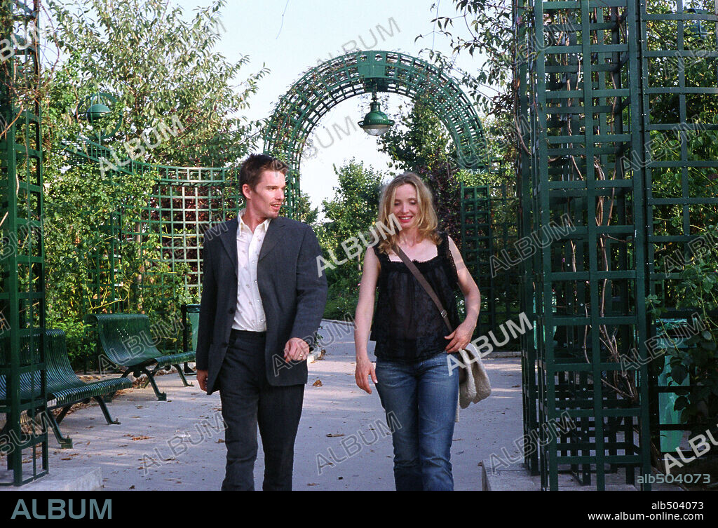 ETHAN HAWKE y JULIE DELPY en ANTES DEL ATARDECER, 2004 (BEFORE SUNSET), dirigida por RICHARD LINKLATER. Copyright CASTLE ROCK ENTERTAINMENT.