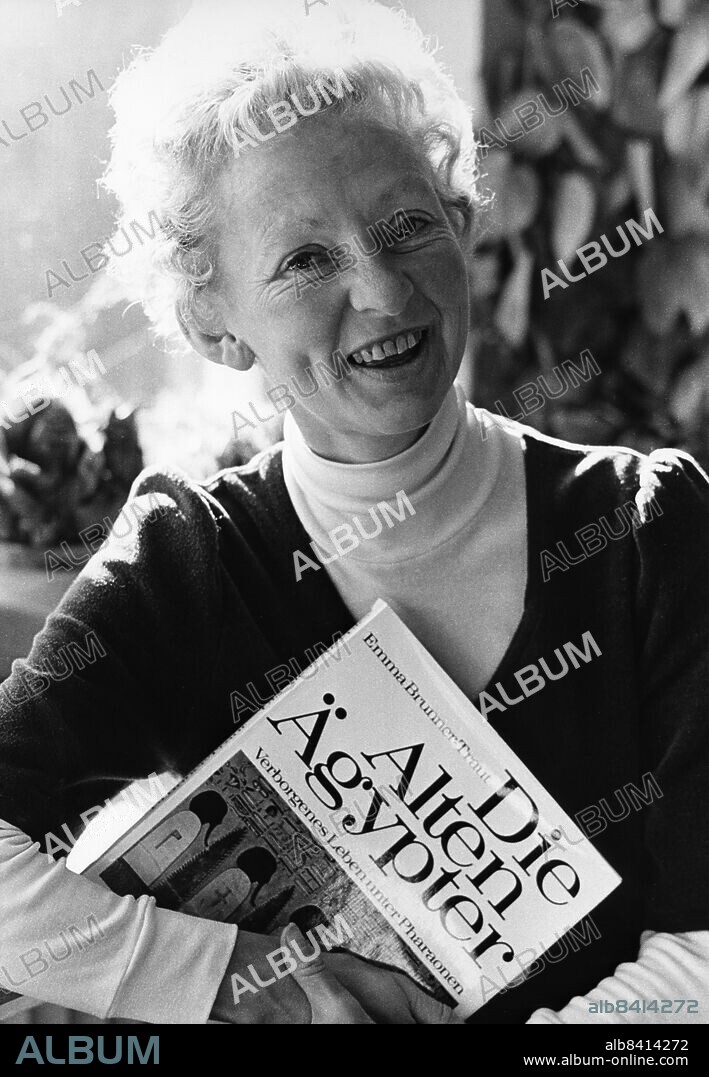 ARKIV 19751002. Gun Björkman, docent och författare, Nordens enda docent i egyptologi.. Foto: Roland Janson / DN / Scanpix Kod: 29 . ** SVD OUT **.