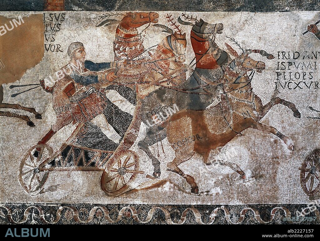 ARTE ROMANO. ESPAÑA. "MOSAICO DEL CIRCO DE BARCELONA". Detalle de una CUADRIGA. En él figuran los nombres de los caballos y de los aurigas. (Siglo IV?) Museu Arqueológic de Catalunya. Barcelona.
