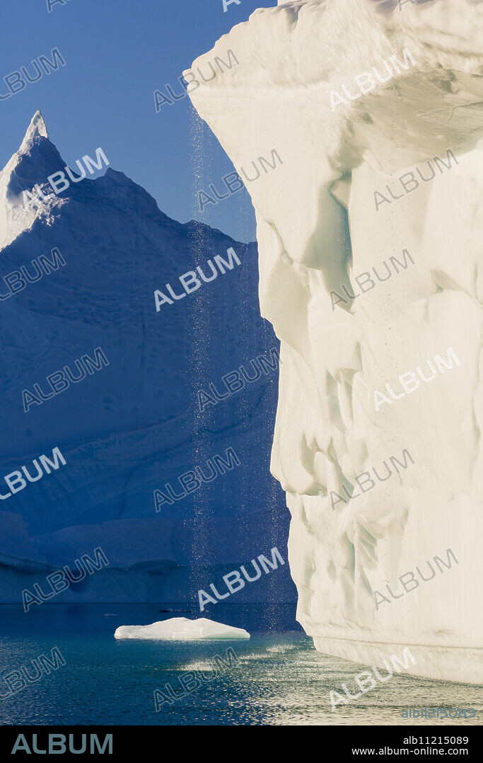 Grounded icebergs, Rode O (Red Island), Scoresbysund, Northeast Greenland, Polar Regions.