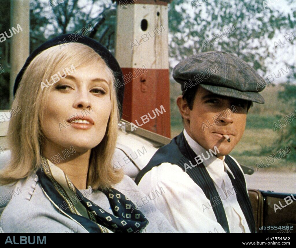 FAYE DUNAWAY and WARREN BEATTY in BONNIE AND CLYDE, 1967, directed by ARTHUR PENN. Copyright WARNER BROTHERS.