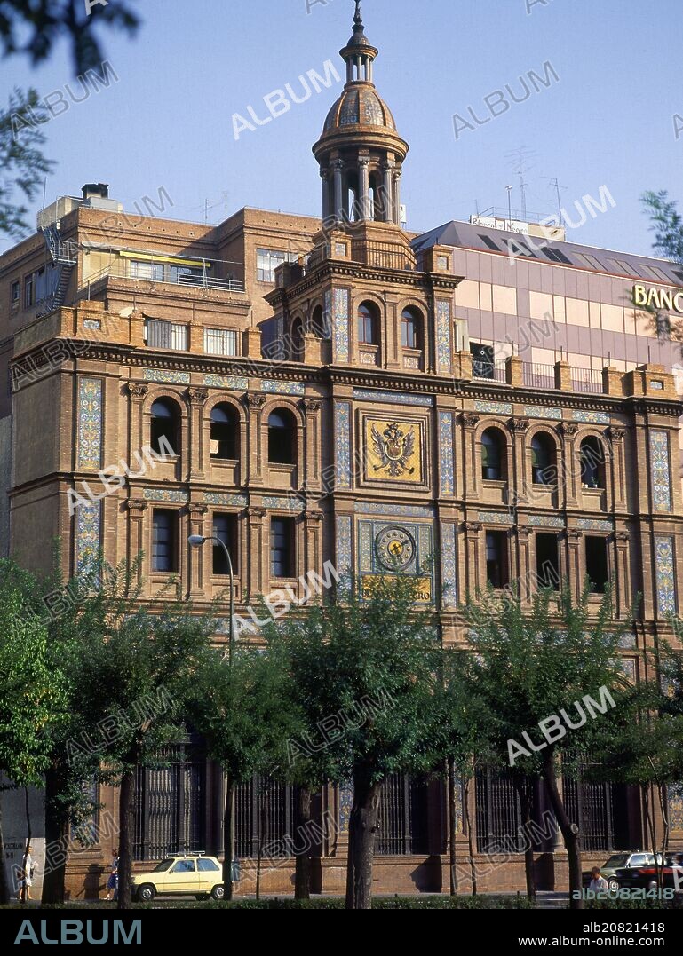 ANIBAL GONZALEZ 1876-1929 Y TEODORO ANASAGASTI. FACHADA DEL EDIFICIO ABC AL PASEO DE LA CASTELLANA 34 - FOTO AÑOS 80.