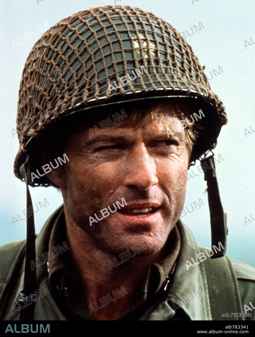 ROBERT REDFORD en UN PUENTE LEJANO, 1977 (A BRIDGE TOO FAR), dirigida por RICHARD ATTENBOROUGH. Copyright UNITED ARTISTS.