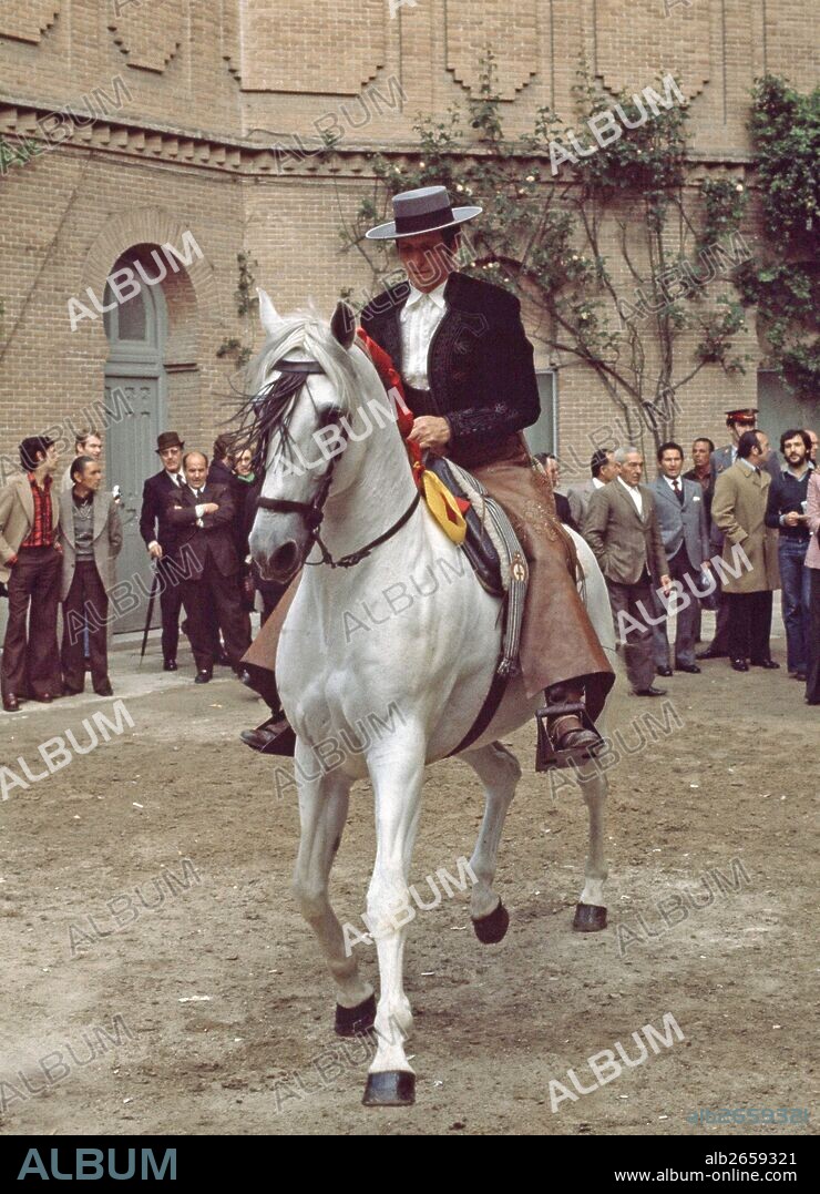 RAFAEL PERALTA  REJONEADOR ESPAÑOL . PUEBLA DEL RIO 1933.