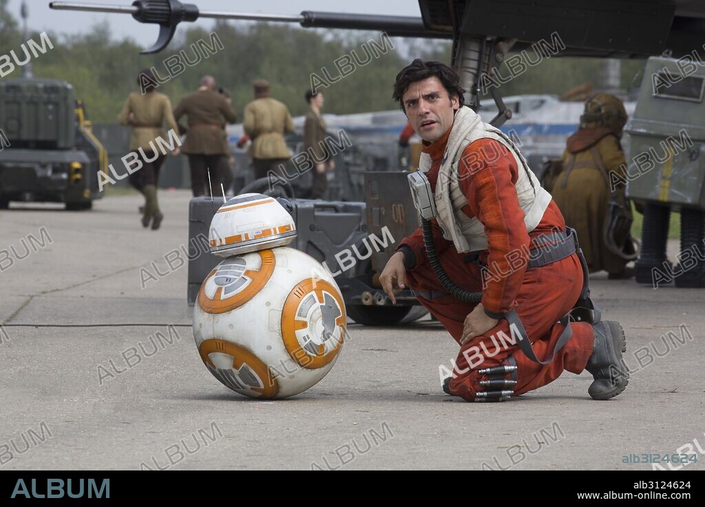 OSCAR ISAAC in STAR WARS: EPISODE VII-THE FORCE AWAKENS, 2015, directed by J. J. ABRAMS. Copyright LUCAS FILMS/BAD ROBOT/WALT DISNEY PRODUCTIONS.