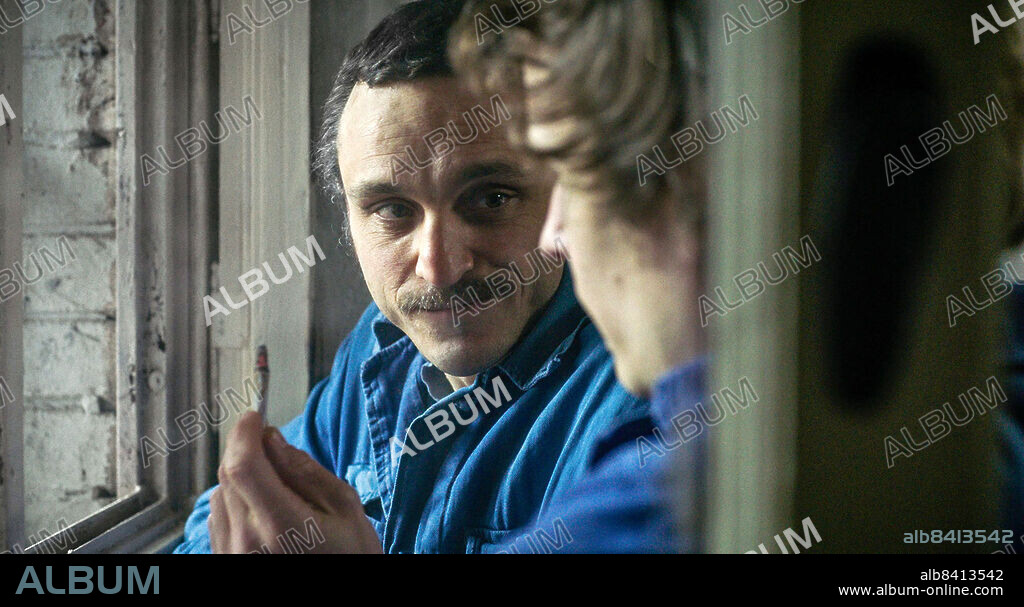 ANTON VON LUCKE and FRANZ ROGOWSKI in GREAT FREEDOM, 2021 (GROSSE FREIHEIT), directed by SEBASTIAN MEISE. Copyright FreibeuterFilm / Rohfilm.