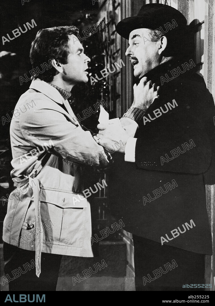 DAVID TOMLINSON und DEAN JONES in THE LOVE BUG, 1968, unter der Regie von ROBERT STEVENSON. Copyright DISNEY.