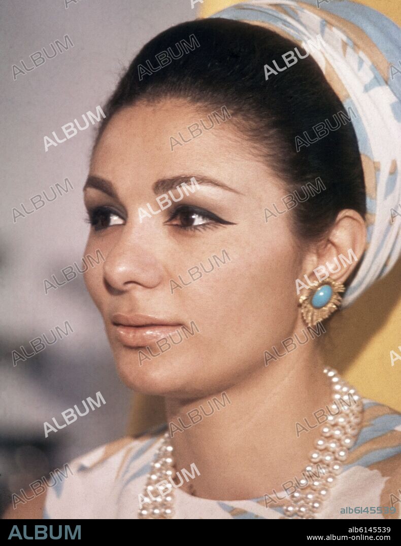 FARAH DIBA (EMPERATRIZ DE IRAN).