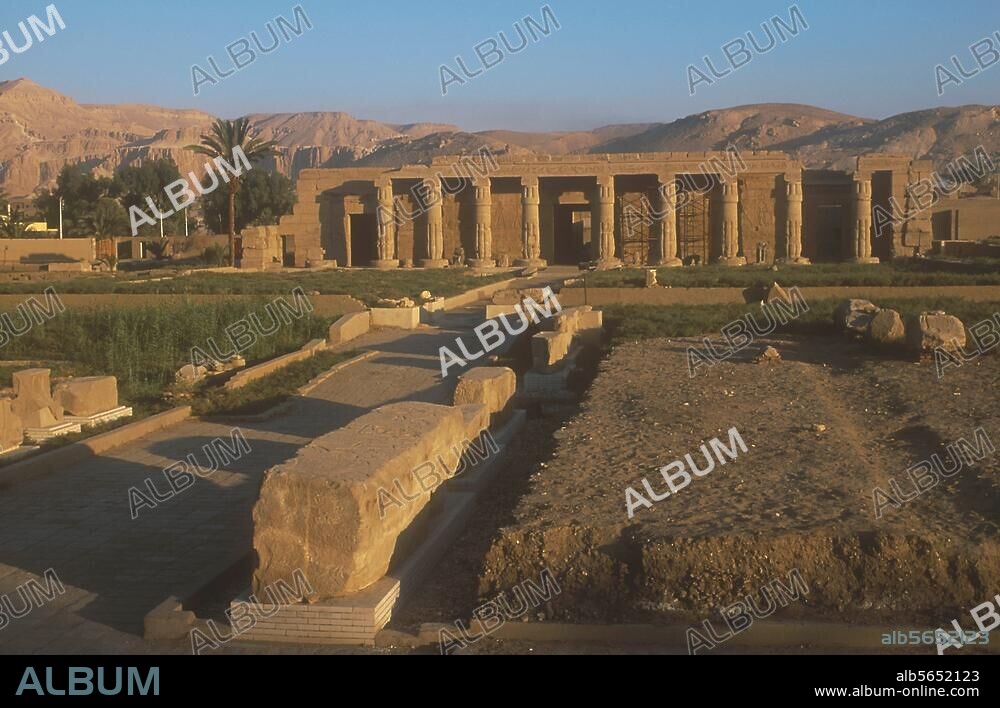 Abydos (Mittelägypten), Tempel Sethos I. (Neues Reich, 19. Dynastie, 1303-1290 v. Chr.). Ansicht. Foto, undat.