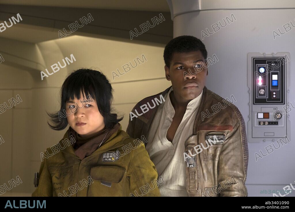 JOHN BOYEGA und KELLY MARIE TRAN in STAR WARS: EPISODE VIII-THE LAST JEDI, 2017, unter der Regie von RIAN JOHNSON. Copyright WALT DISNEY PICTURES/LUCASFILM.