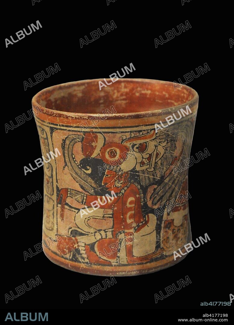 Vaso. El cacao, se bebía en vasos cerámicos cilíndricos estrechos y altos. Cultura Maya. Clásico Tardío (600-900 d. C.). Guatemala. Cerámica. Museo de América. Madrid. España.