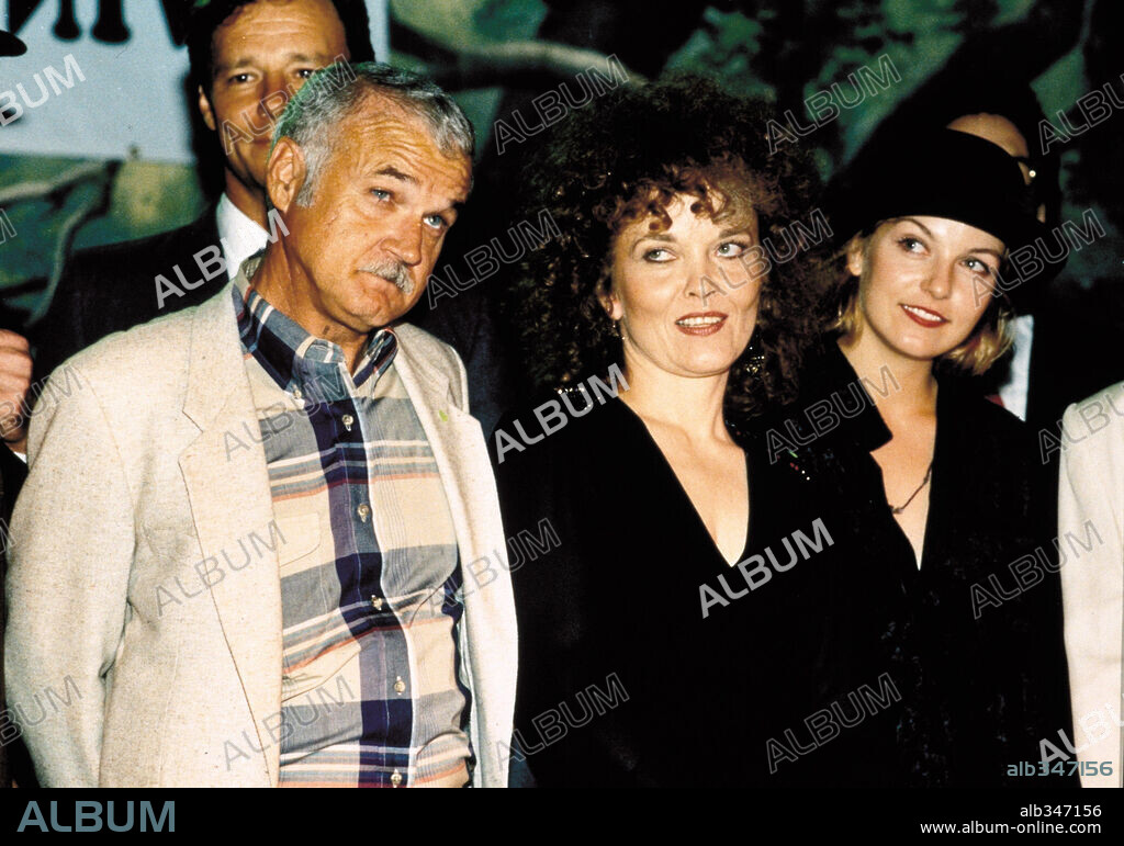 GRACE ZABRISKIE, JACK NANCE and SHERYL LEE in TWIN PEAKS, 1990, directed by DAVID LYNCH. Copyright LYNCH/FROST PRODUCTIONS.