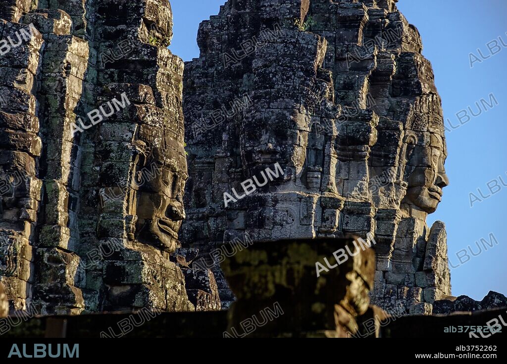 Bayon temple, built in 12th to 13th century by King Jayavarman VII, Angkor, UNESCO World Heritage Site, Siem Reap province, Cambodia, Indochina, Southeast Asia, Asia.