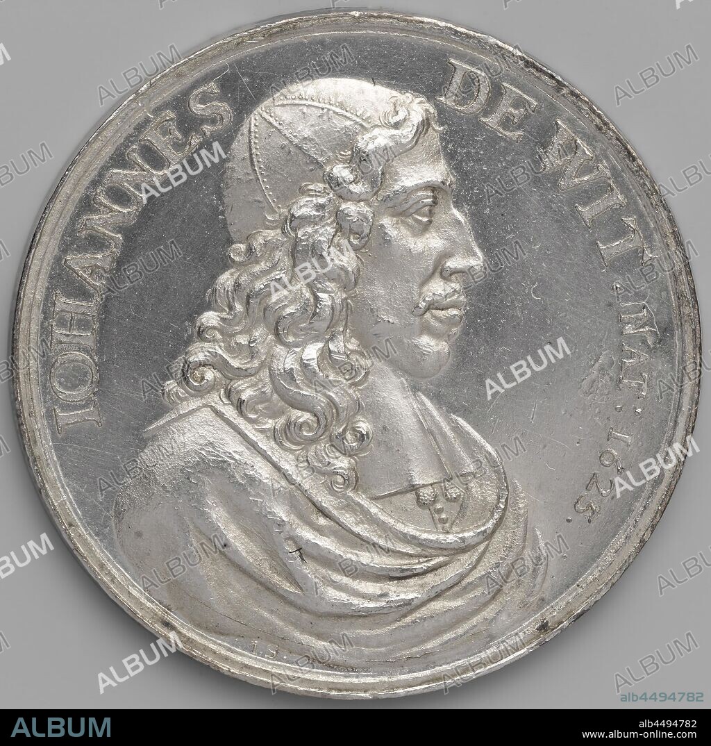 In honor of Johan de Witt, Silver Medal. Obverse: bust of Johan de Wit inside the ring. Reverse: inscription under two tribe branches, Johan de Witt, Jan Schmeltzing (I), Leiden, 1672, silver (metal), striking (metalworking), d 4.8 cm × w 468 gr.