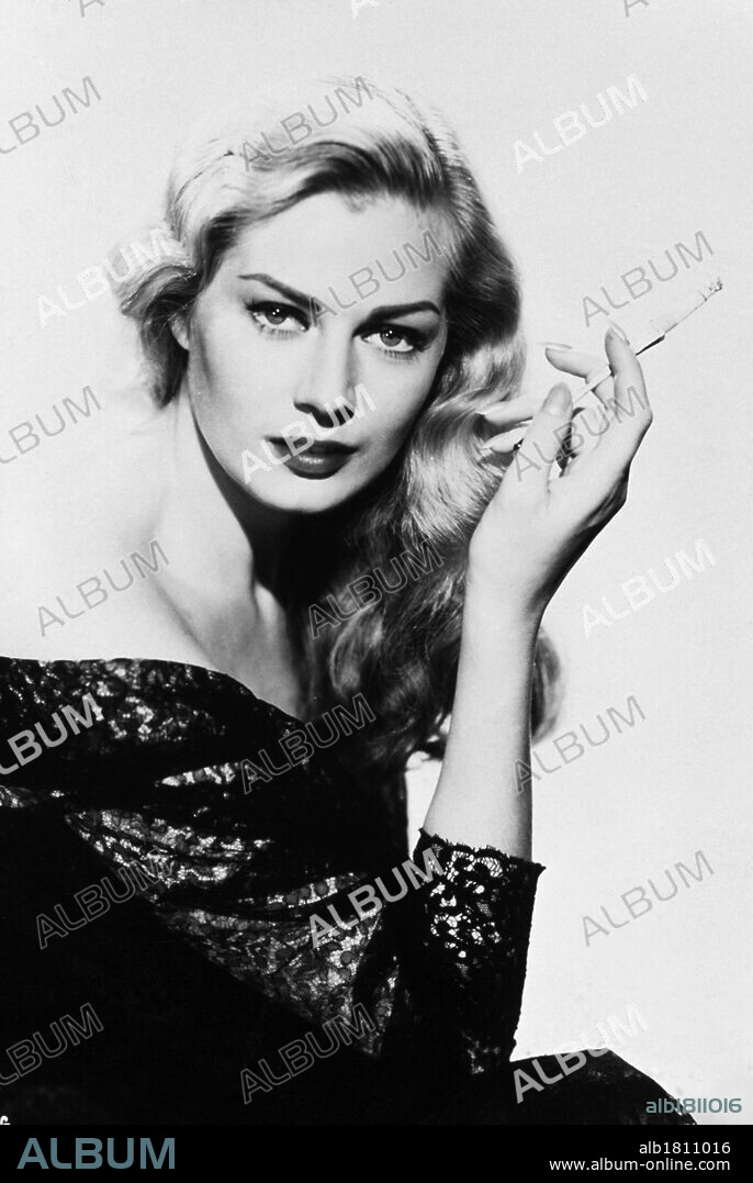 ANITA EKBERG in SCREAMING MIMI, 1958, directed by GERD OSWALD. Copyright COLUMBIA PICTURES.