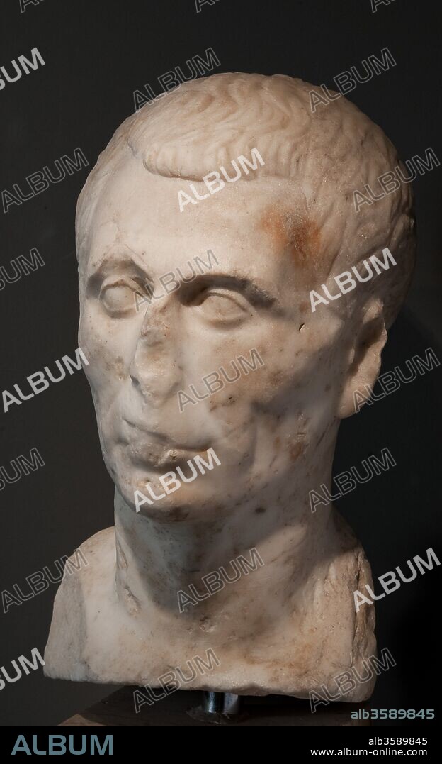 Busto masculino romano (época del emperador Augusto), Siglo I a.C, en la Villa romana de Torre Llauder o Can Llauder, Mataró, Barcelona, Cataluña, España.