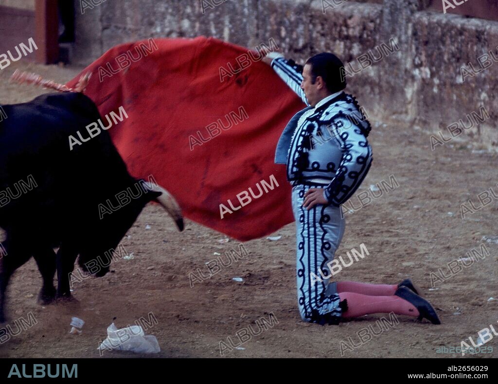 ORDOÑEZ , ANTONIO  MATADOR DE TOROS ESPAÑOL . RONDA 1932 - 1998  CORRIDA GOYESCA EN RONDA;.