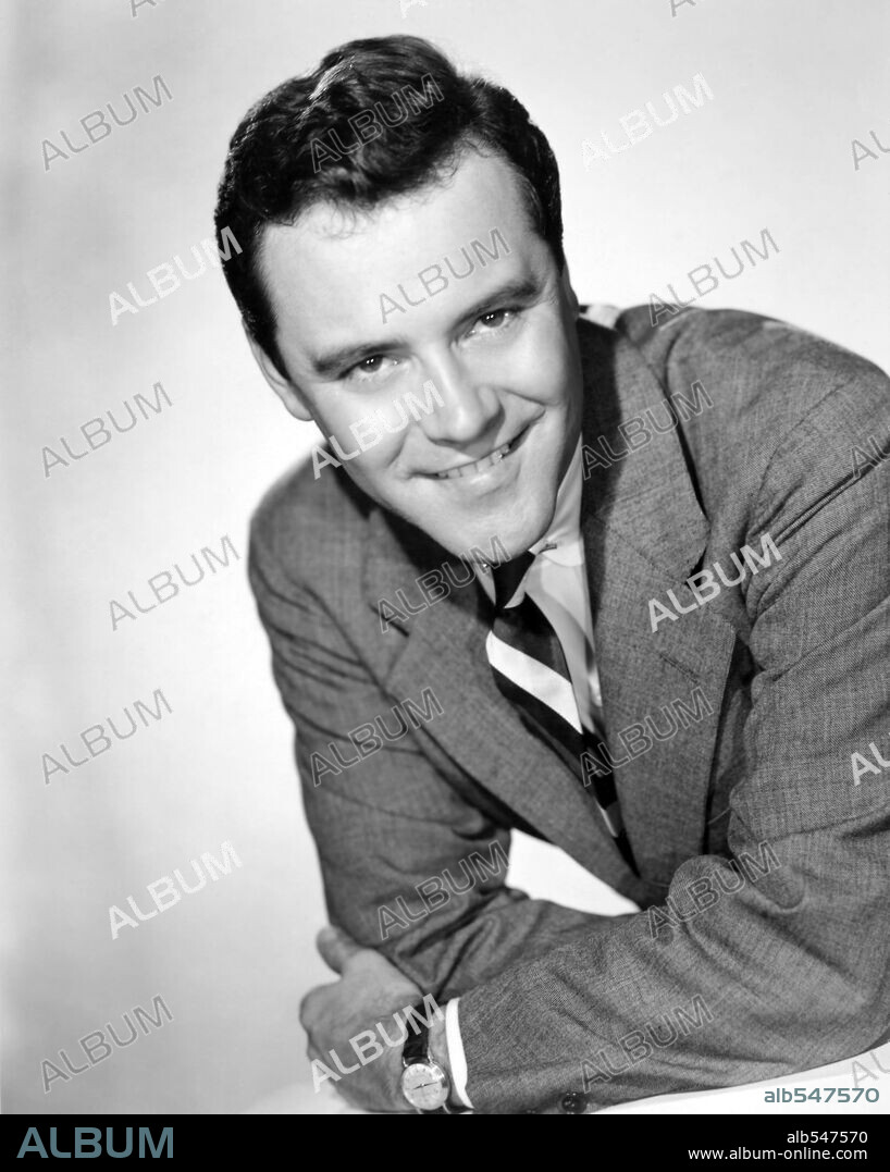 JACK LEMMON en UNA RUBIA FENÓMENO, 1954 (IT SHOULD HAPPEN TO YOU), dirigida por GEORGE CUKOR. Copyright COLUMBIA PICTURES.
