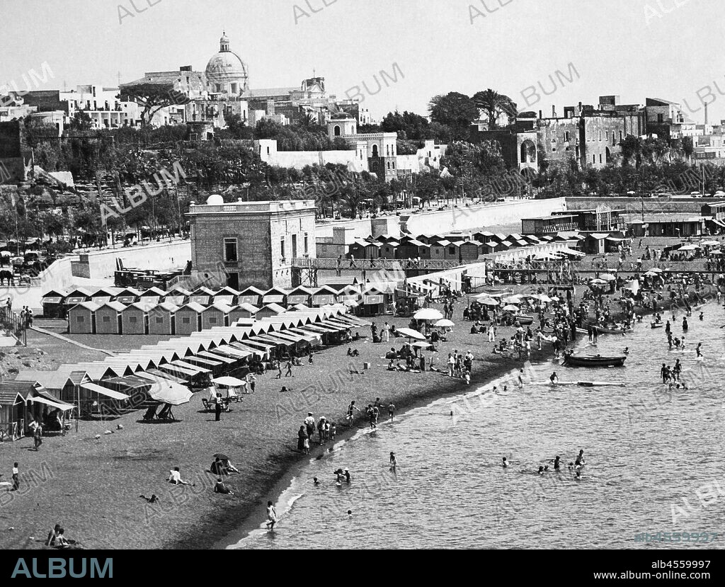 Italy, campania, torre annunziata, 1920.