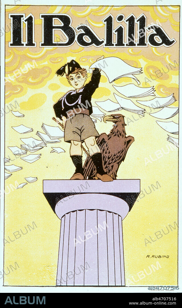 "Il Balilla". Affiche pour le journal des Balilla. Enfant au sommet d'une colonne jetant des feuilles de papier journal ; un aigle se tient à ses pieds (années 1930-39). Giovanni Balilla, patriote génois (18e), donna le signal de la révolte contre les Autrichiens en 1746. Son nom fut donné à une organisation paramilitaire fasciste "Opera nazionale Balilla" que créa Mussolini en 1926, chargée d'embrigader les enfants (8-14 ans) ; les enfants apprenaient le culte du Duce et de l'Italie en exaltant les valeurs de l'héroïsme guerrier, de l'obéissance, de l'abnégation, de la caramaderie. La devise des jeunes fascistes était : "Croire, obéir, combattre". Italie sous Mussolini, Annees 30. Credit COllection IM/KAHRBINE TAPABOR.