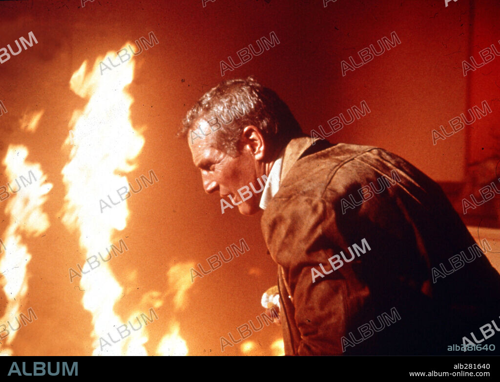 PAUL NEWMAN en EL COLOSO EN LLAMAS, 1974 (THE TOWERING INFERNO), dirigida por IRWIN ALLEN y JOHN GUILLERMIN. Copyright 20TH CENTURY FOX/WARNERS.