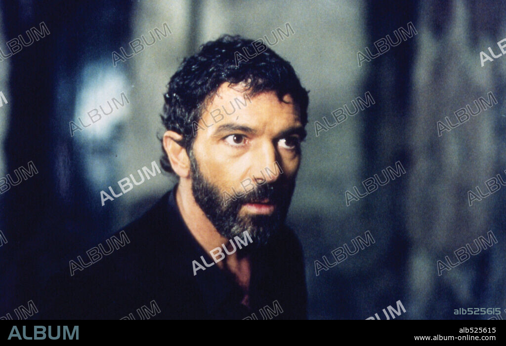 ANTONIO BANDERAS in IMAGINING ARGENTINA, 2003, directed by CHRISTOHER HAMPTON. Copyright ARENAS ENTERTAINMENT.