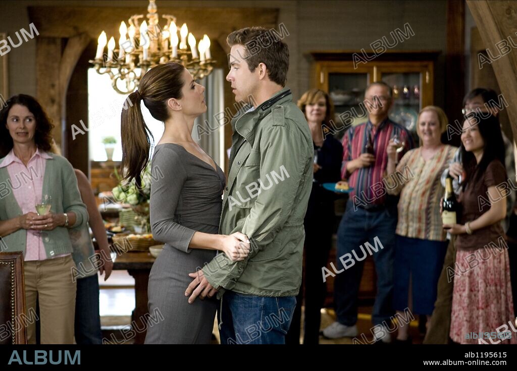 RYAN REYNOLDS y SANDRA BULLOCK en LA PROPOSICION, 2009 (THE PROPOSAL), dirigida por ANNE FLETCHER. Copyright MANDEVILLE FILMS/ TOUCHSTONE PICTURES.
