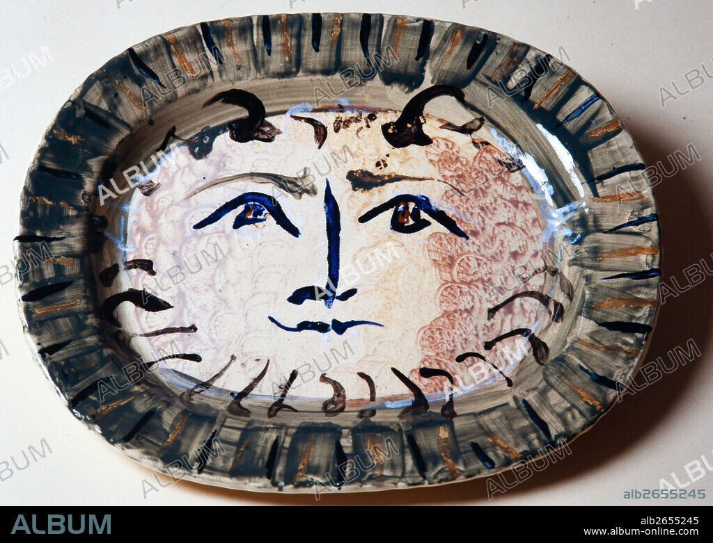 Pablo Picasso / 'Cara de fauno', 1947, Barro blanco cocido, 31 x 38 cm, MPB 112.462.