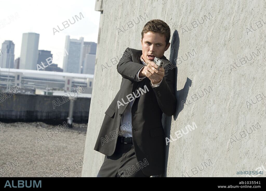 CASEY AFFLECK en ADIOS PEQUEÑA ADIOS [GONE BABY GONE], 2007 (GONE BABY GONE), dirigida por BEN AFFLECK. Copyright MIRAMAX FILMS.