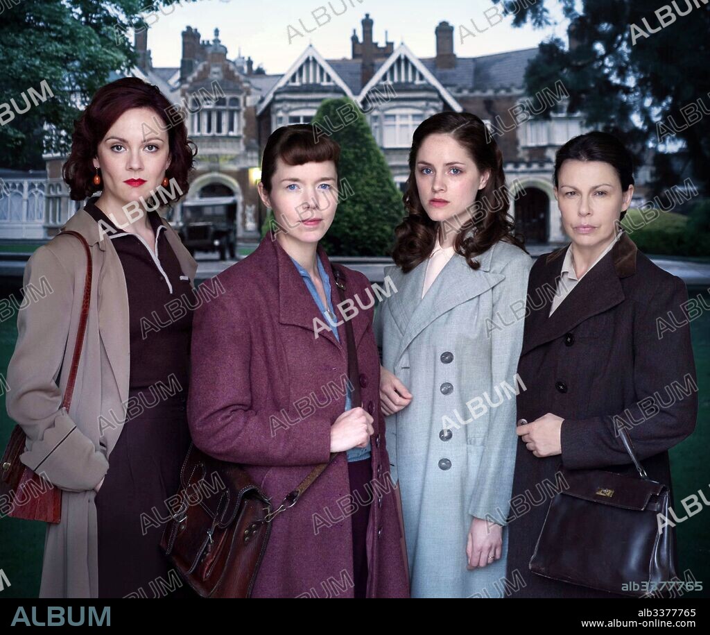 ANNA MAXWELL MARTIN, JULIE GRAHAM, RACHAEL STIRLING and SOPHIE RUNDLE in THE BLETCHLEY CIRCLE, 2012, directed by ANDY DE EMMONY. Copyright WORLD PRODUCTIONS.