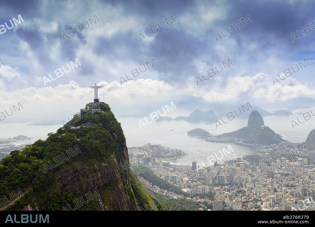 Rio de Janeiro landscape showing Corcovado, the Christ and the Sugar Loaf, UNESCO World Heritage Site, Rio de Janeiro, Brazil, South America.