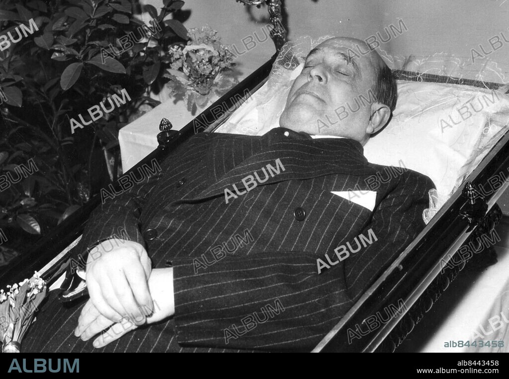 ARKIV 1948 - Efter "Pragkuppen" i februari 1948 då kommunisterna tog makten i Tjeckoslovakien dog plötsligt utrikesministern Jan Masaryk. Masaryk hade varit motståndare till kuppen och många antog att han blev mördad av kommunisterna. Foto: TT Kod: 194. COPYRIGHT SCANPIX SWEDEN.